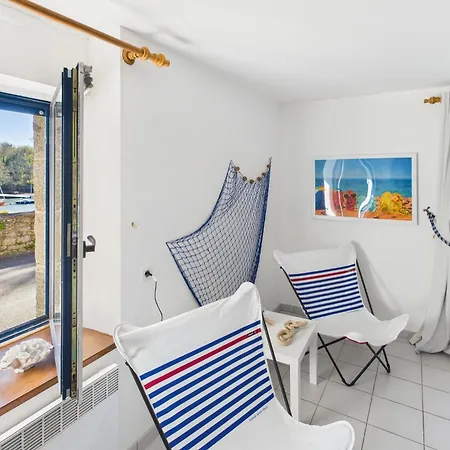 Feriehus -fisher- Maison Lovee Au Port De Kerdruc Névez